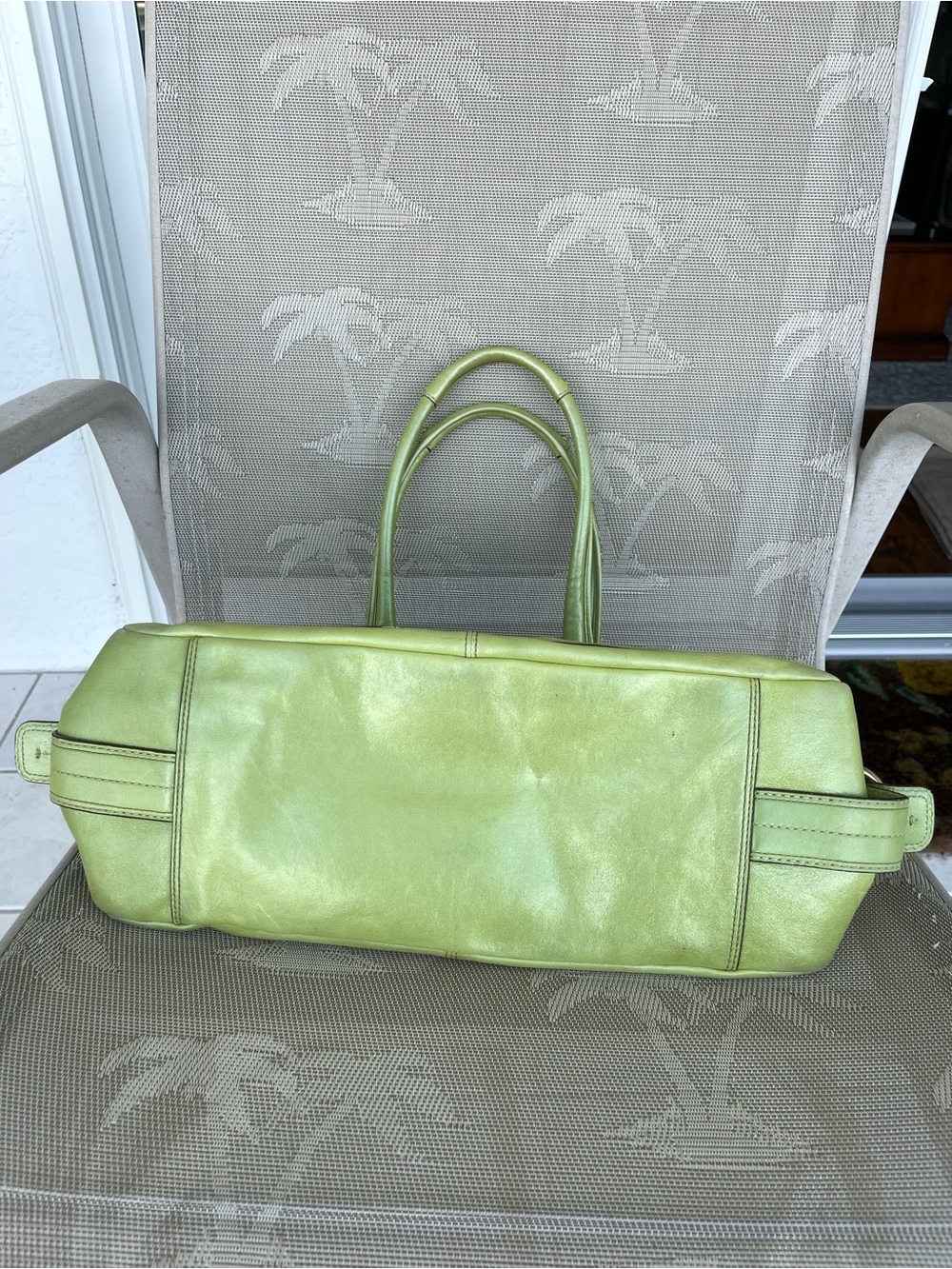 COACH PEYTON SATCHEL ARCHIVE LIMITED EDITION PEARLIZED GREEN LEATHER VINTAGE BAG - Picture 4 of 15